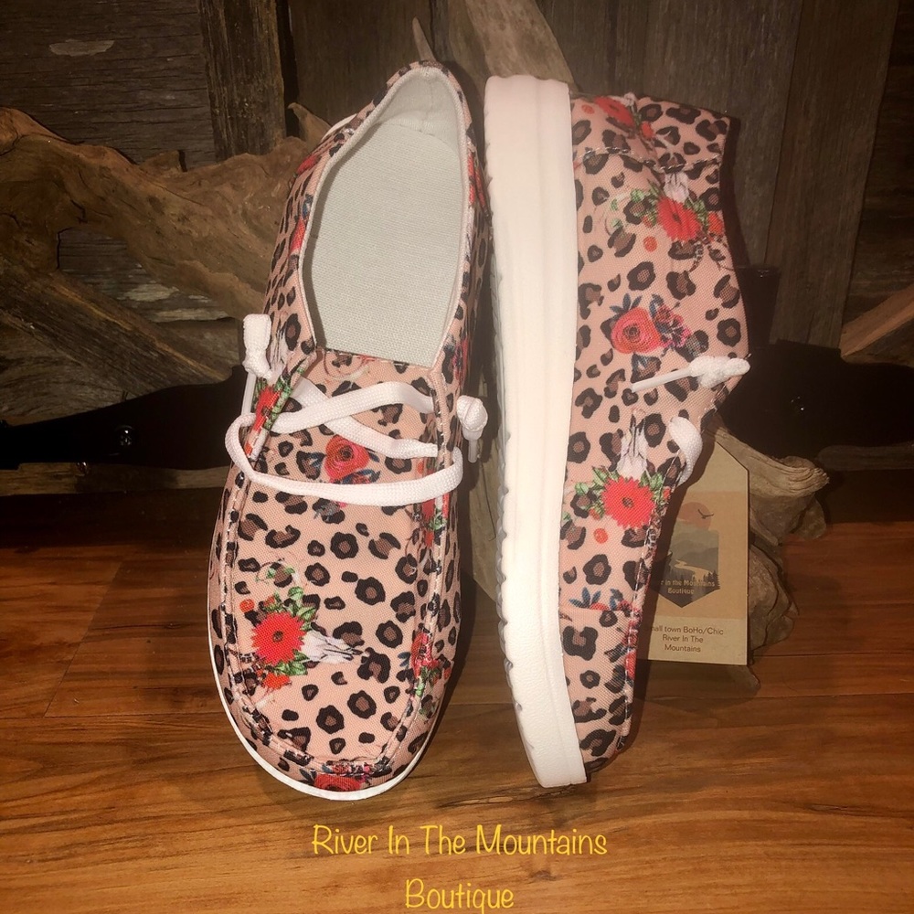 NWT! “LAST PAIR” Boho/Western Running Wild Fashion Sneakers! - Picture 12 of 13